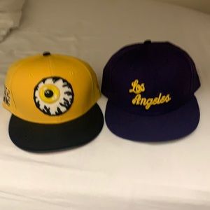 2 fitted hats 71/2 jus wore hats only 2